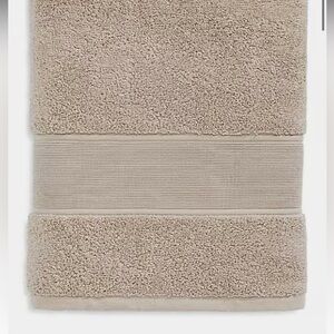Lauren Ralph Lauren
Sanders Antimicrobial Cotton Solid Towel